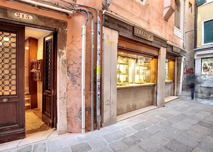 San Marco Superior Apartments By Wonderful Italy