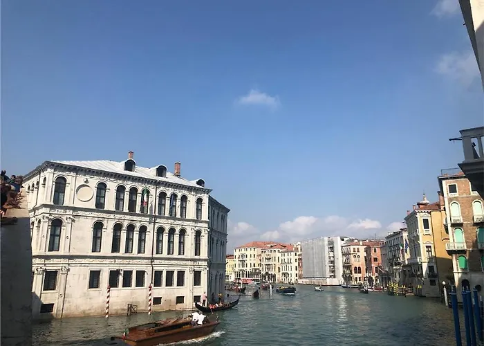 Rialto Mercato apartment suite